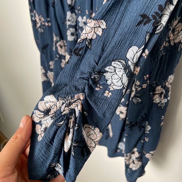 Torrid Crinkle Gauze Smocked Button Front Top 2X Floral Blue Fairy Cottagecore - Picture 5 of 13